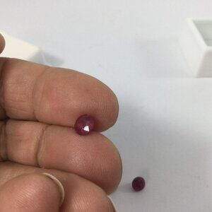 Mahaleo Ruby Precious Stone Gem Jewelry 6 mm Round Set of 3